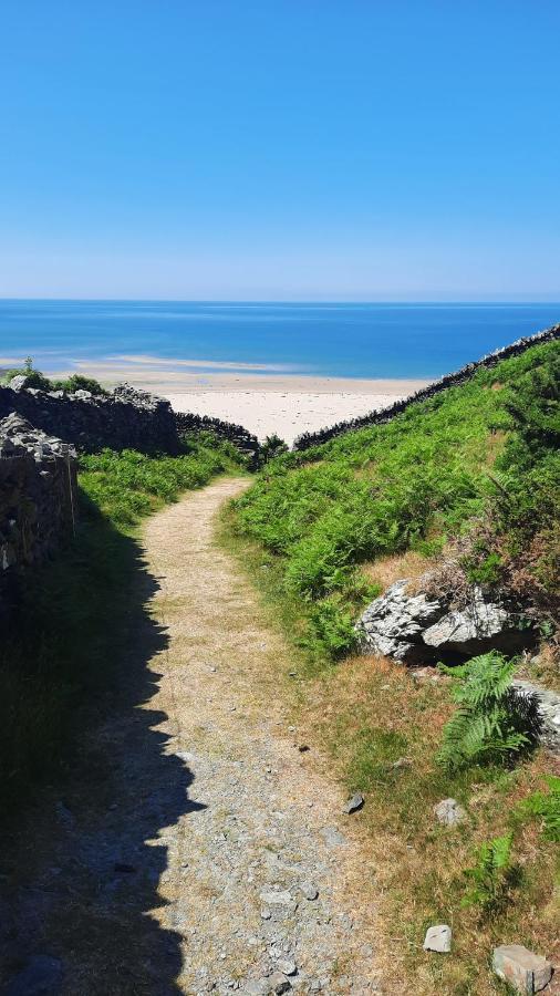 Seasalt Loft Apartment Barmouth Bagian luar foto
